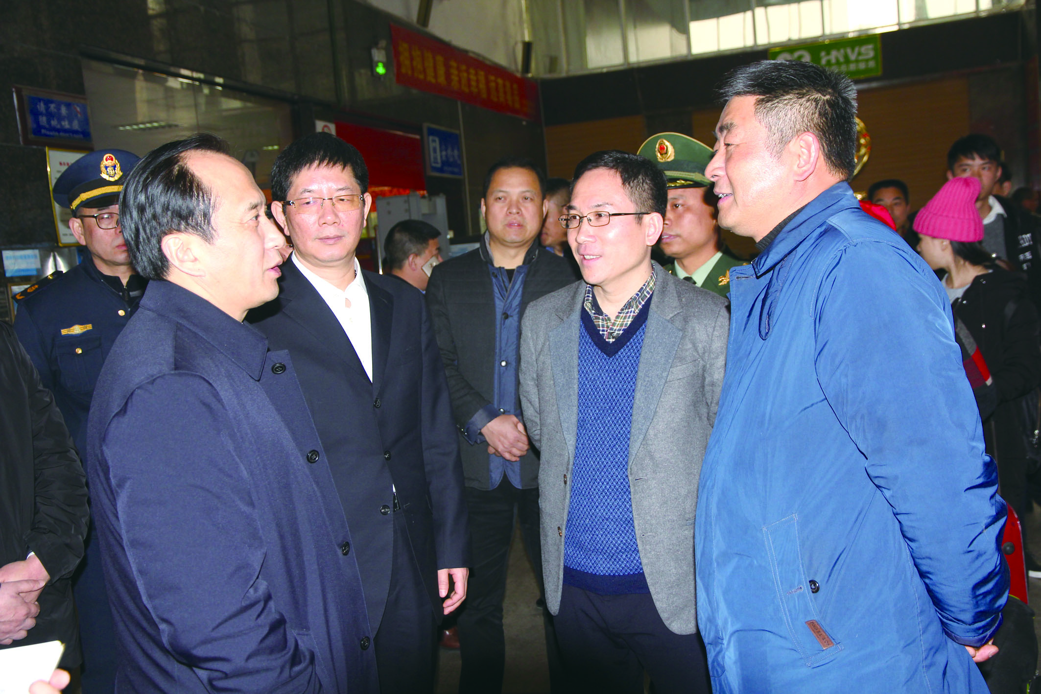 2月8日，副省長(zhǎng)、省公安廳廳長(zhǎng)許顯輝來(lái)我司督導(dǎo)安全生產(chǎn)工作