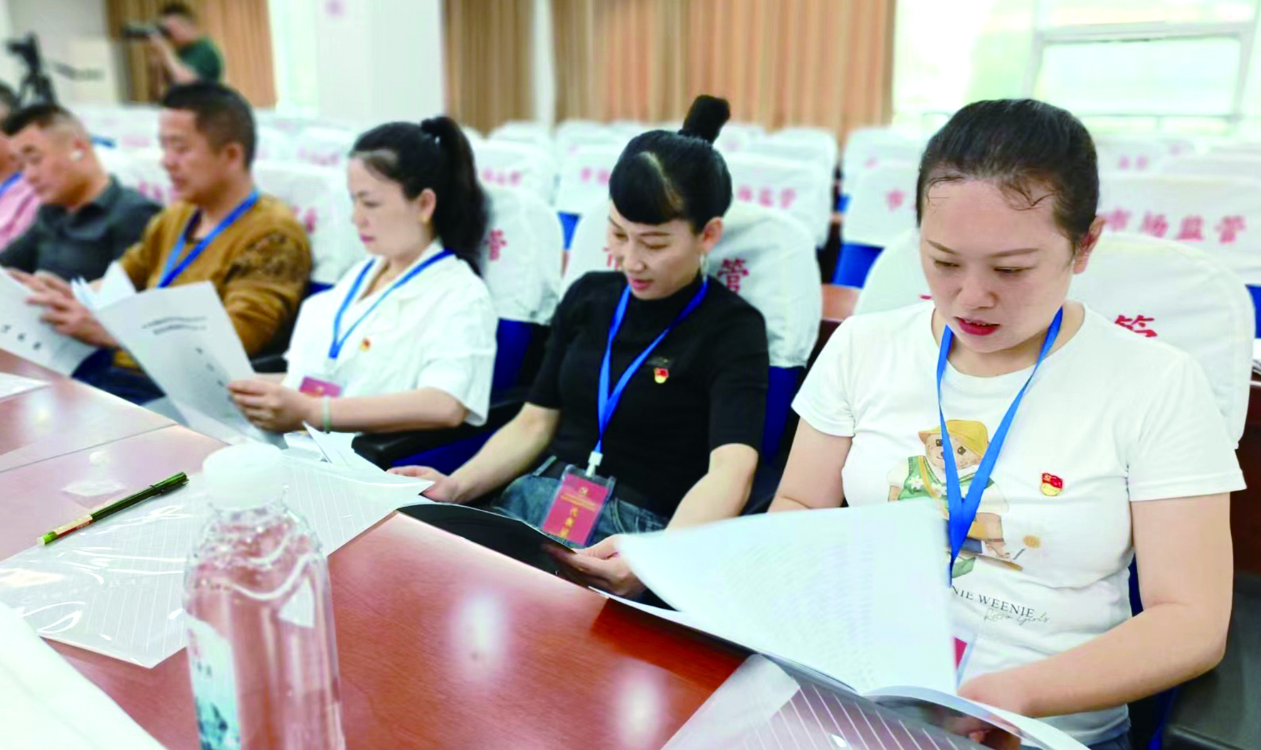 集團(tuán)公司黨委開展創(chuàng)先爭優(yōu)活動 推薦評選先進(jìn)基層黨組織、優(yōu)秀黨務(wù)工作者和優(yōu)秀共產(chǎn)黨員 （李高雄報道） 